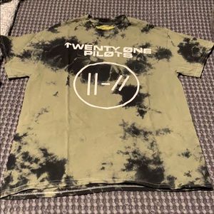 Green & black tiedye Twenty One Pilots concert tee